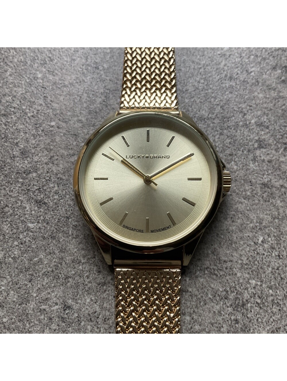 Beautiful Lucky Brand Womens Watch LW102GW 35mm Gold Tone Case & Band Bin D